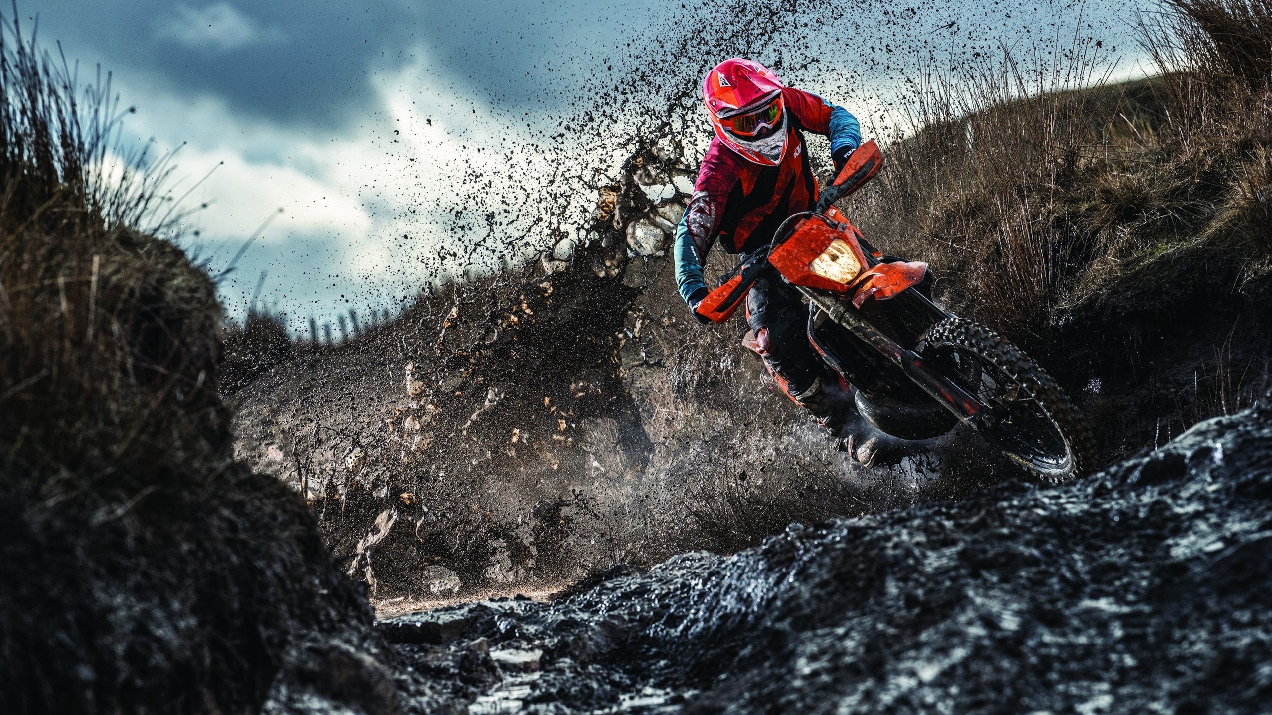 福登爆发照亮英格兰前路，比利亚雷亚尔战术如何打穿芬兰防线？