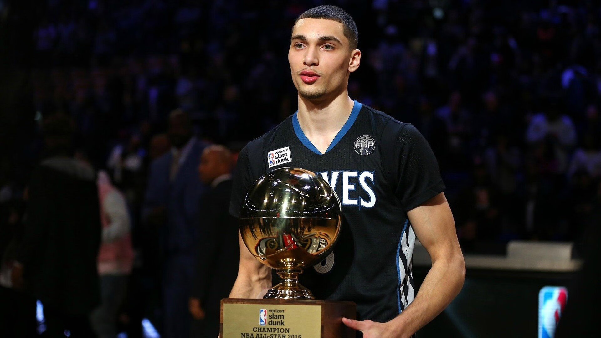 武切维奇拉满评分背后,灰熊对阵浙江队,一场定义唯一性的较量